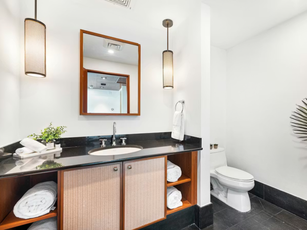 Luxury South Beach Vacation Rental- Ocean View Condo with 3 Pools & Spa